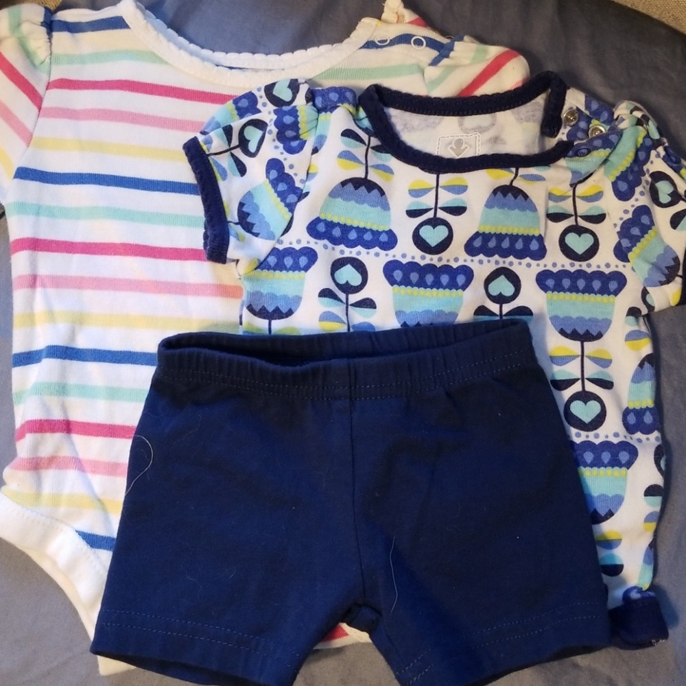 3-6 months colorful body suits and blue shorts